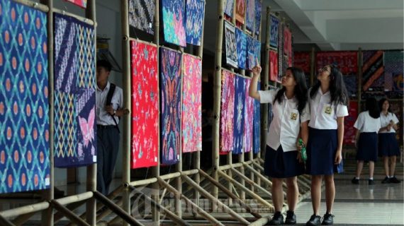 Hari Batik, Seragam