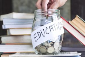 Mulai Dari Sekarang! Berikut 7 Tips Cerdas Mengatur Keuangan untuk Persiapan Anak Sekolah