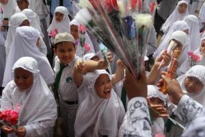 Peringatan Hari Guru Sedunia dan Hari Guru Nasional Beda Tanggal dan Kegiatan. Kapan dan Apa Saja?